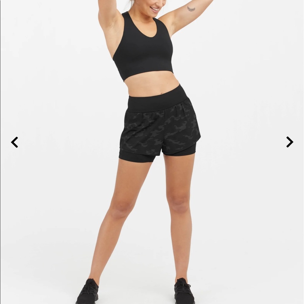 SPANX The Get Moving Short